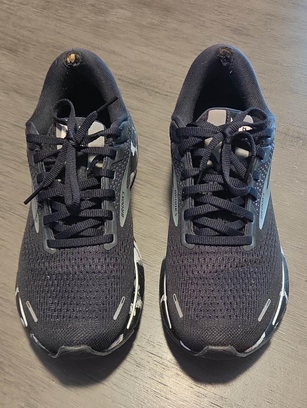 Brooks Men's Athletic Running Shoes - Black